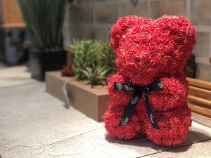 rose bear is a gift for valentine